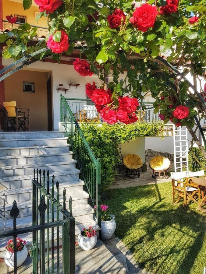 Perfect Hospitality - Elenas House, Nikiti Villa Exterior foto